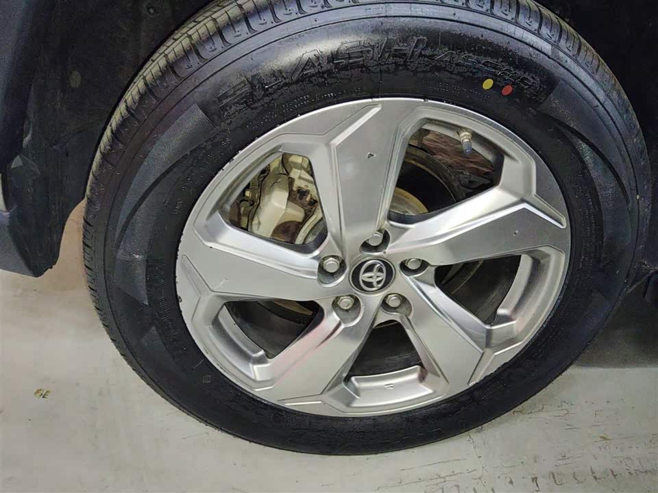 Toyota RAV4 Rongfang