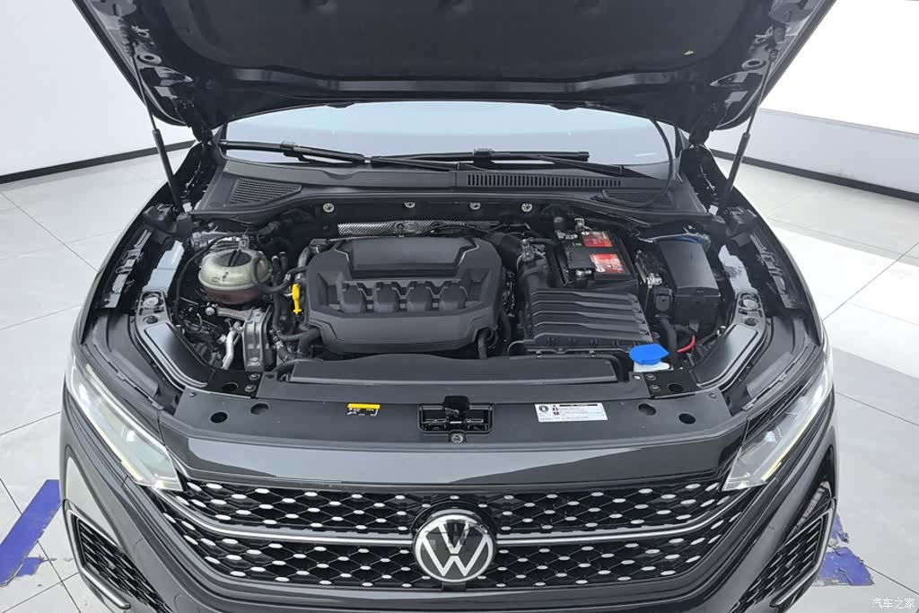 Volkswagen Passat, 2023 10