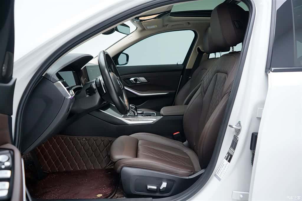 BMW 3 Series, 2022 все фото