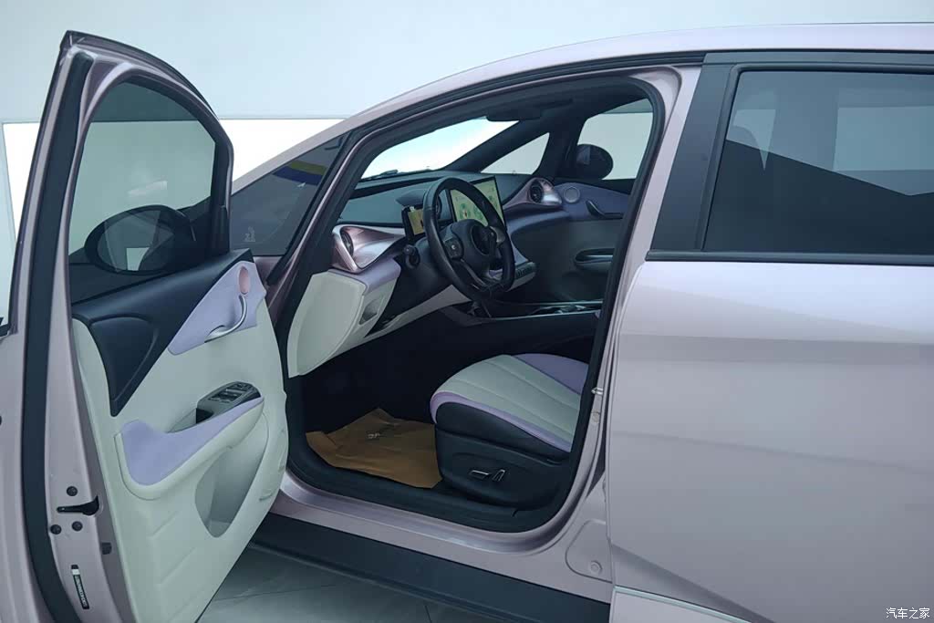 BYD Dolphin, 2023 9