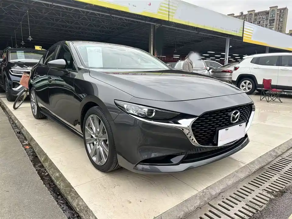 Mazda 3 Angkesaila