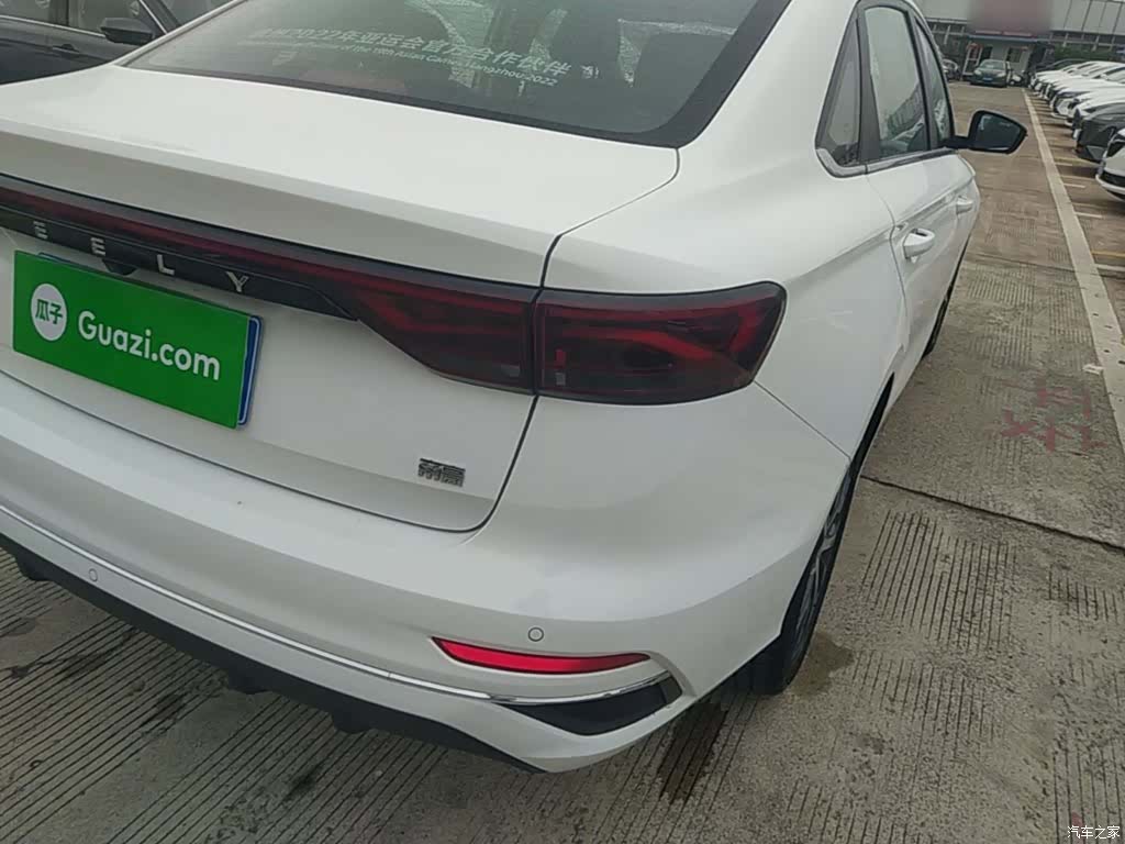 Geely Emgrand, 2023 8