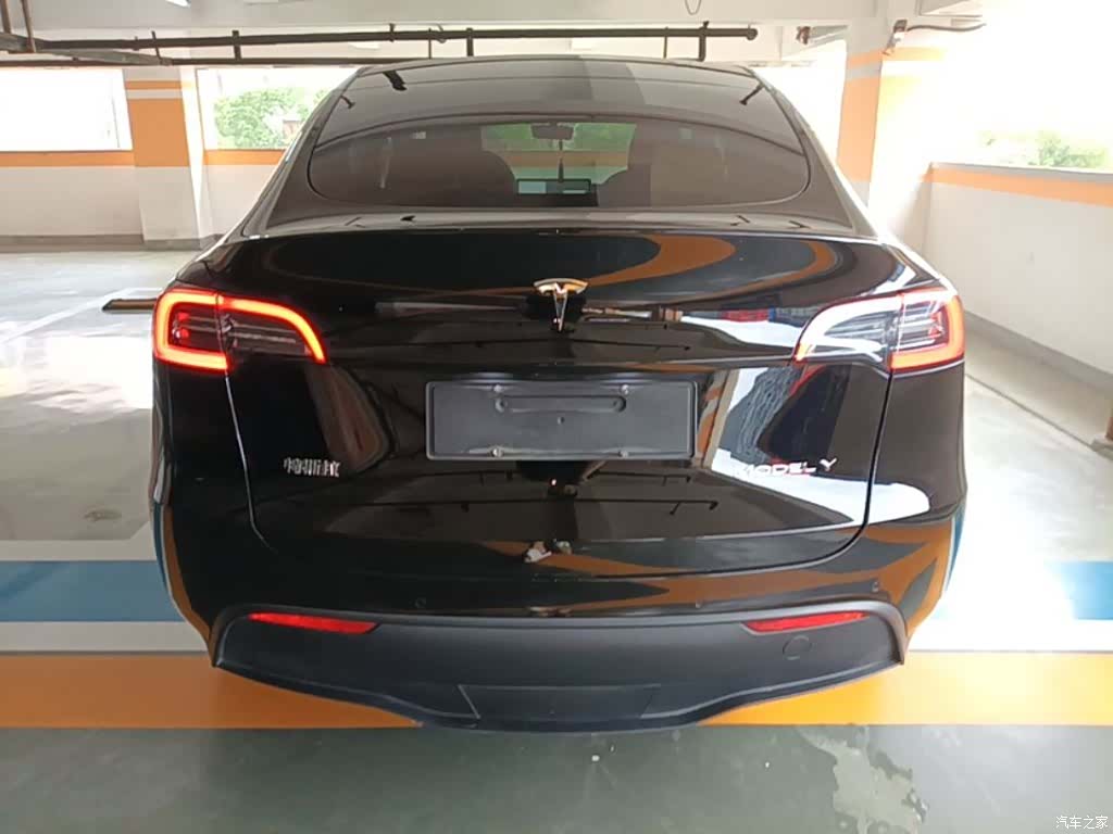 Tesla Model Y, 2022 6