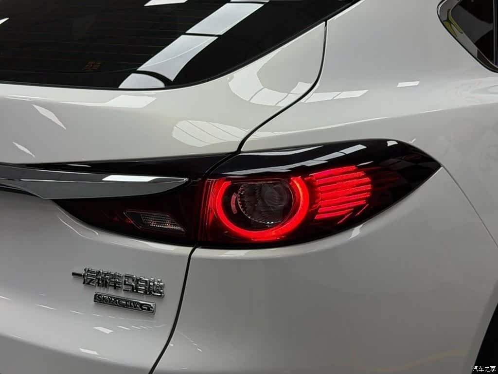 Mazda CX-4, 2023 21