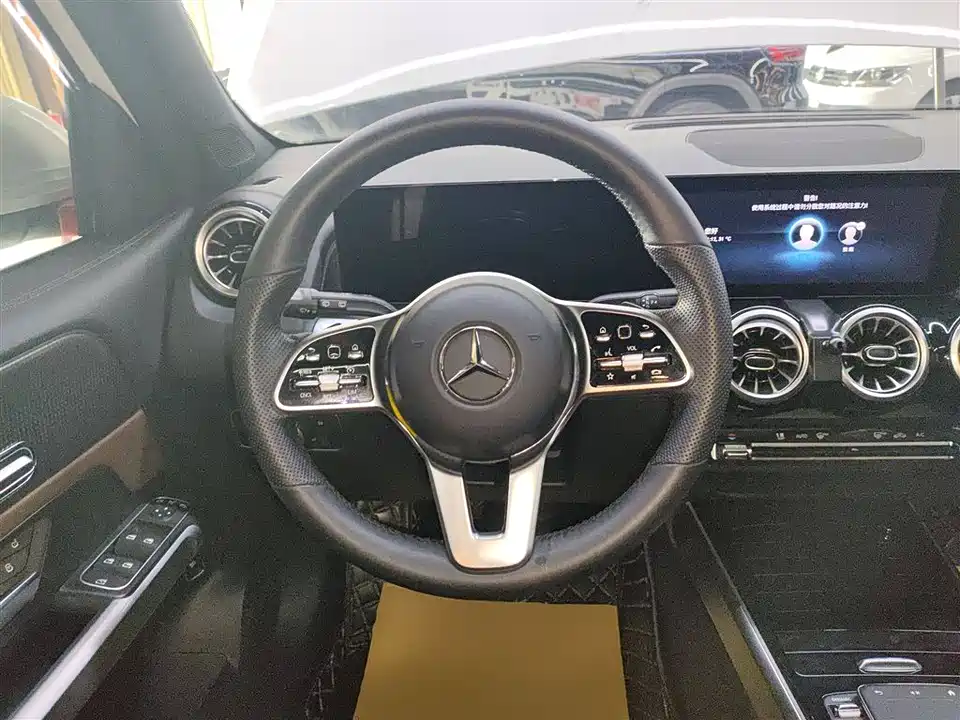 Mercedes-Benz GLB