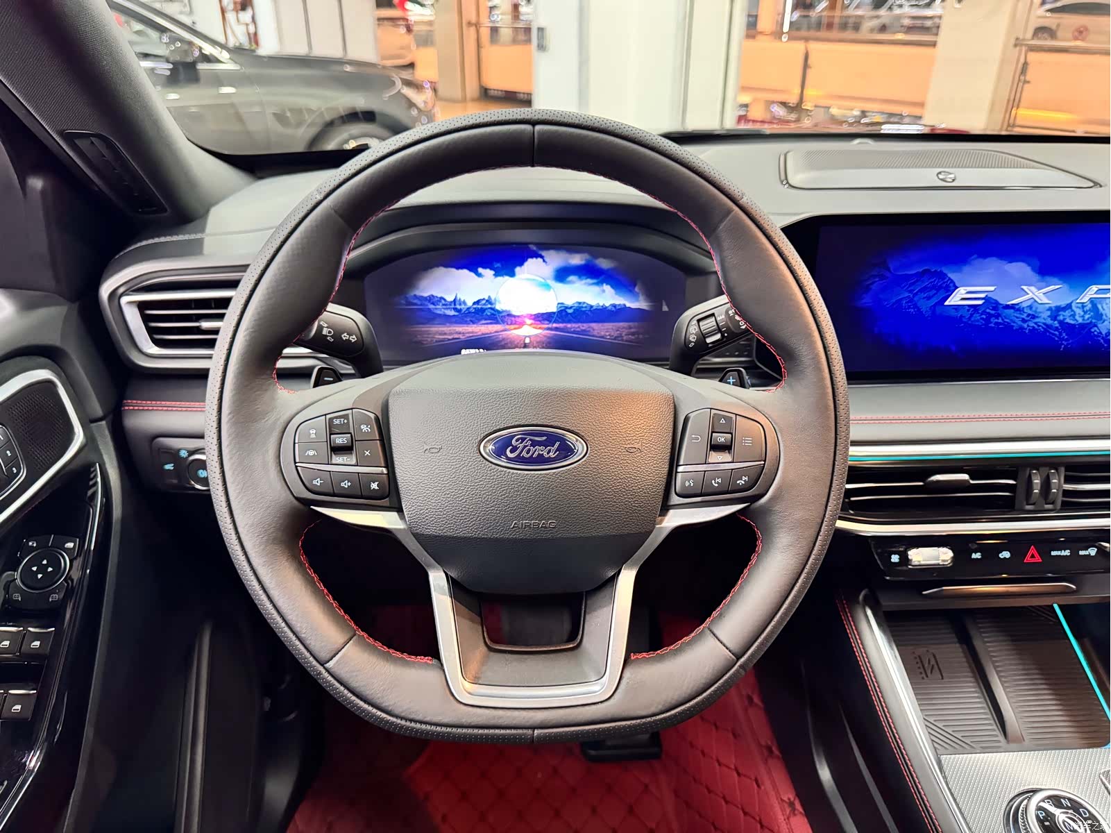 Ford Explorer, 2023 9