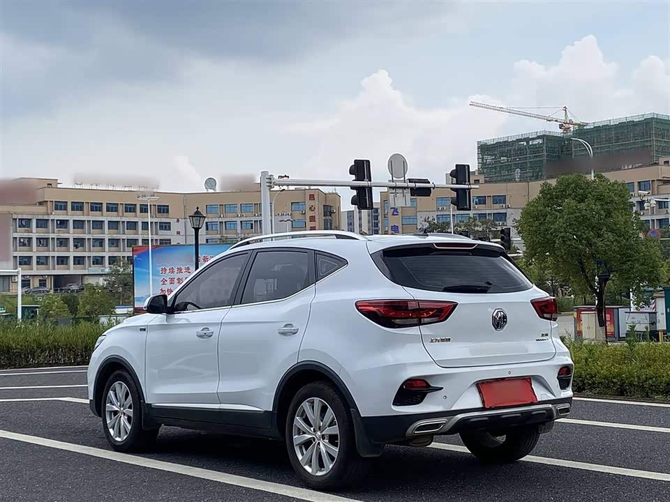MG ZS