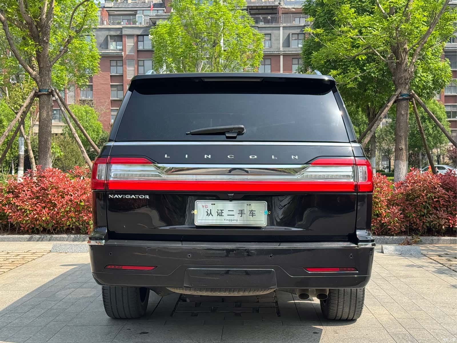 Lincoln Navigator, 2020 все фото
