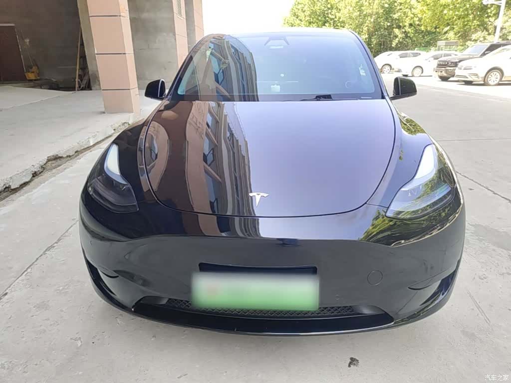 Tesla Model Y, 2023 3