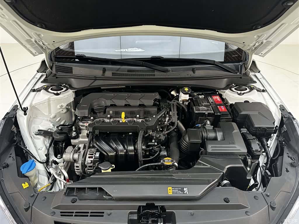 Hyundai Elantra, 2022 23