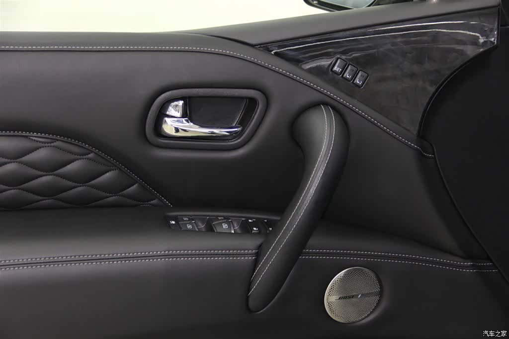 Infiniti QX80, 2023 27