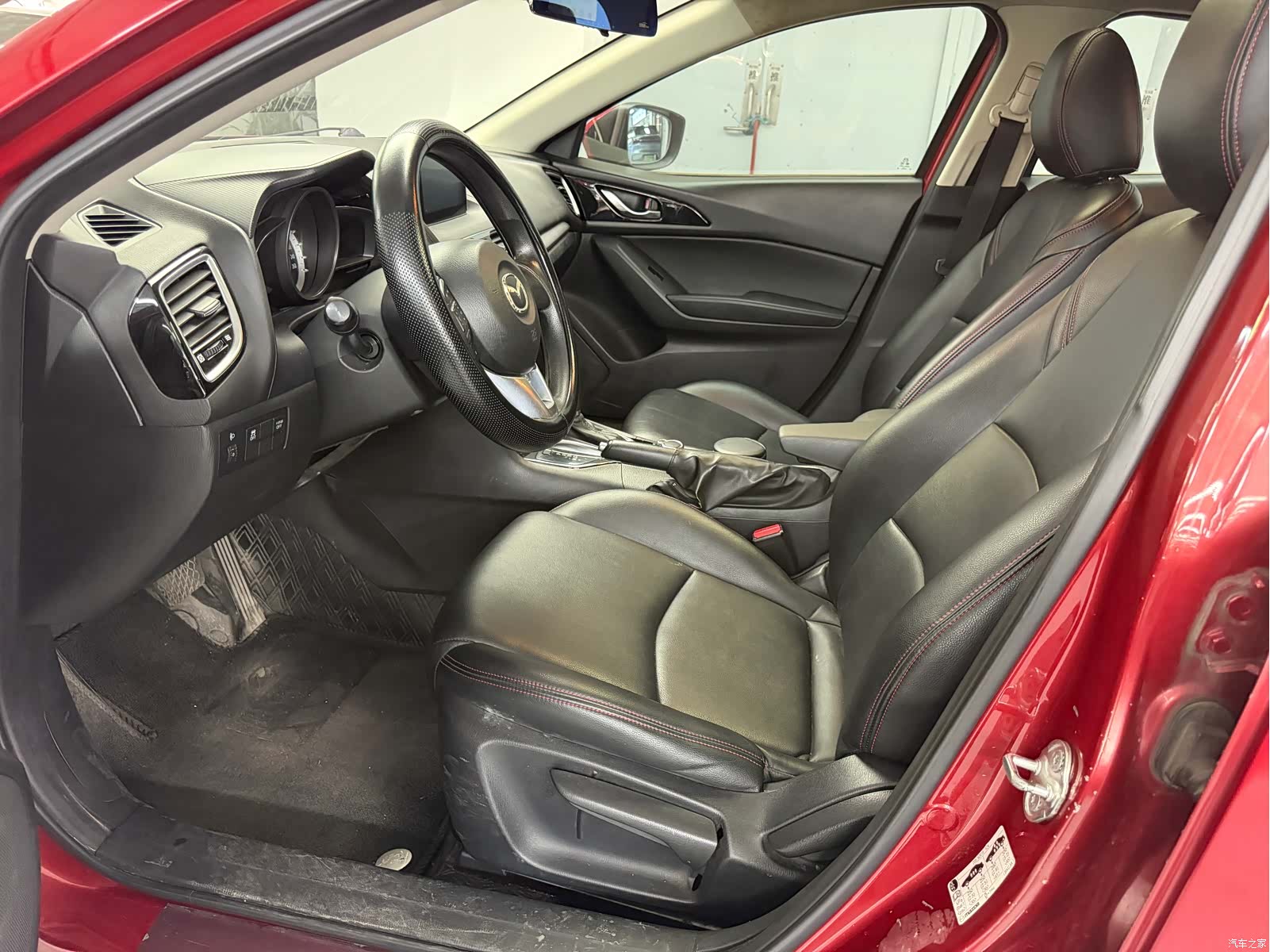 Mazda Mazda3, 2015 все фото