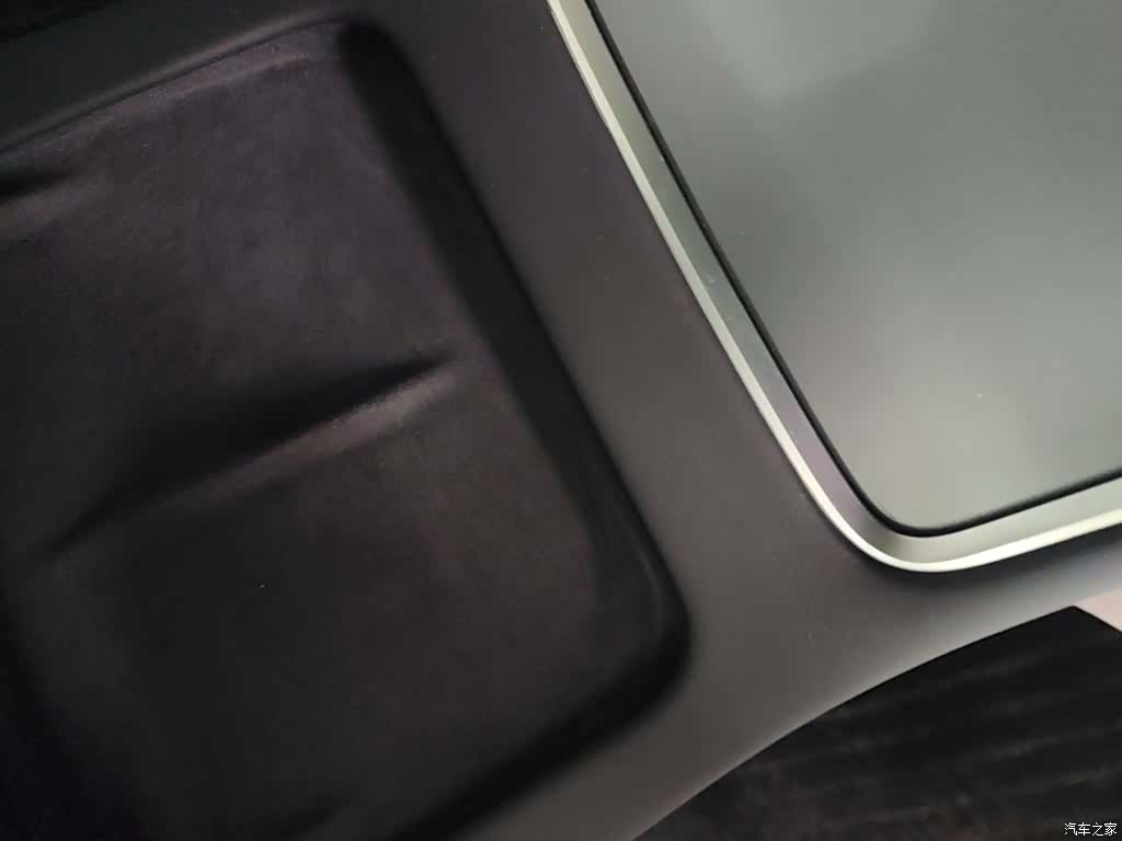 Tesla Model Y, 2024 9