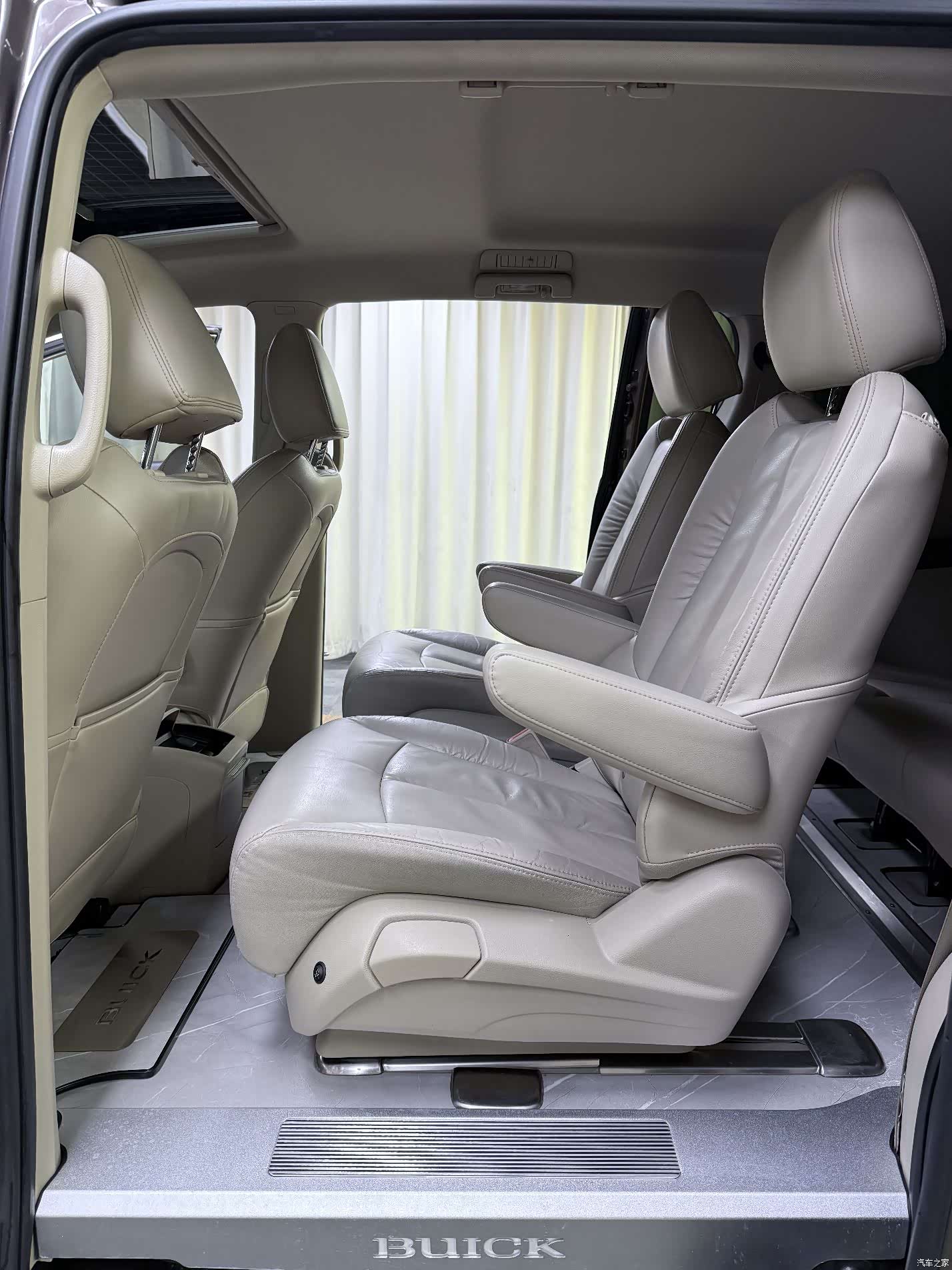 Buick GL8, 2019 28