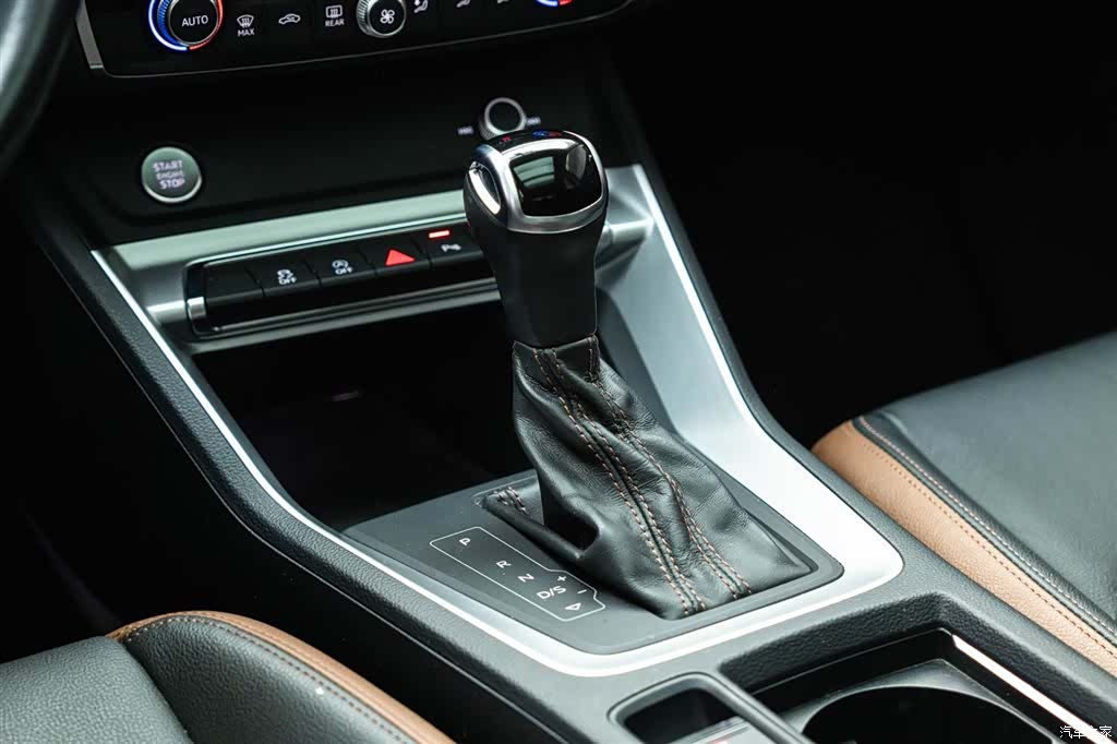 Audi Q3, 2020 13