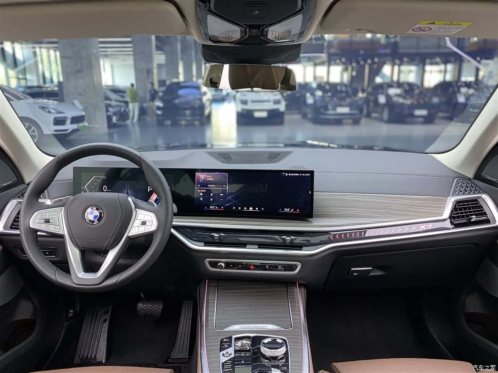 BMW X7, 2024 14