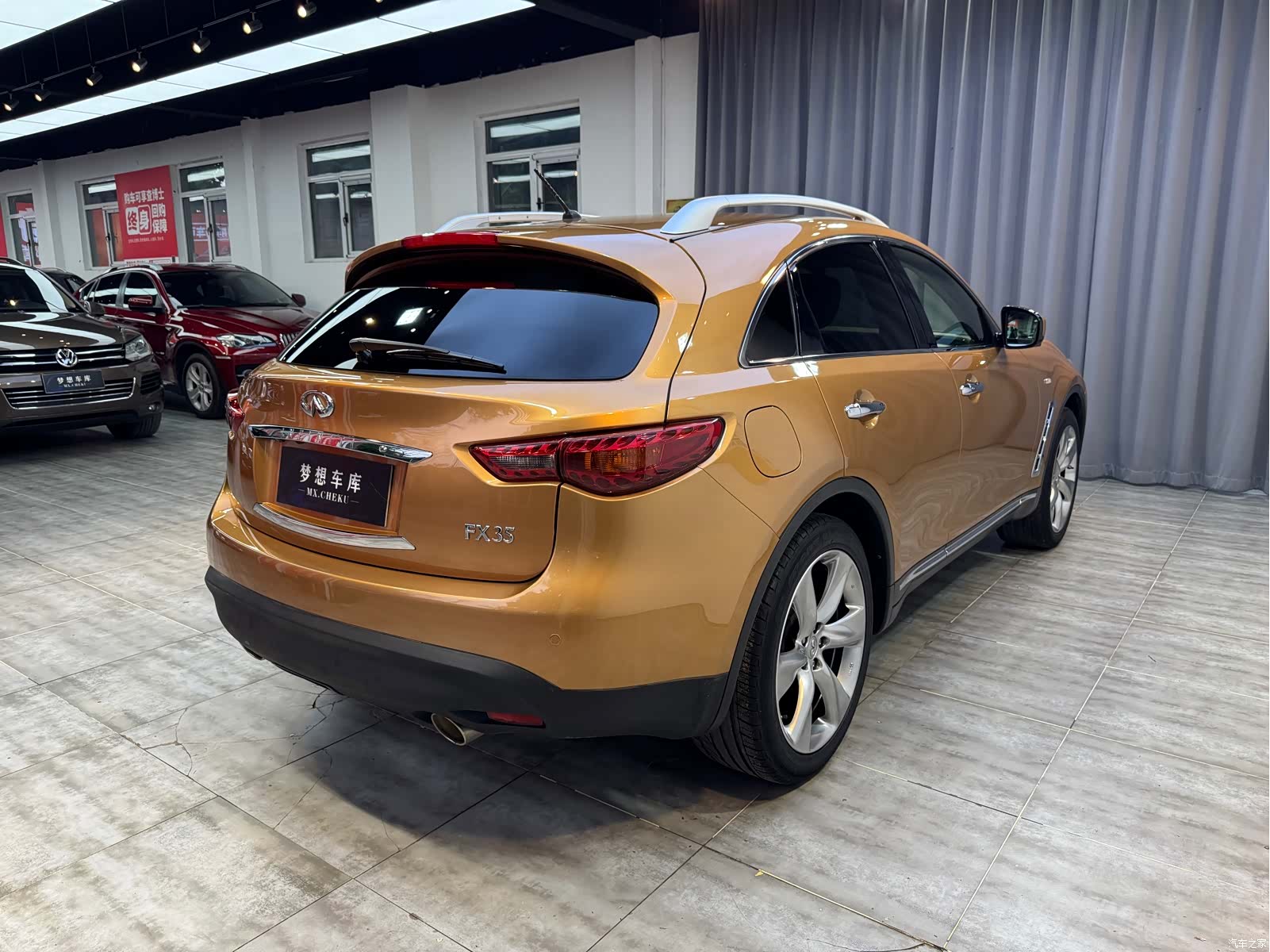 Infiniti FX35, 2011 7