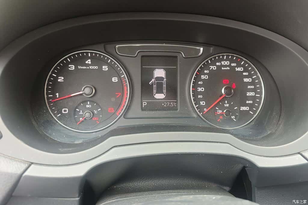 Audi Q3, 2019 14