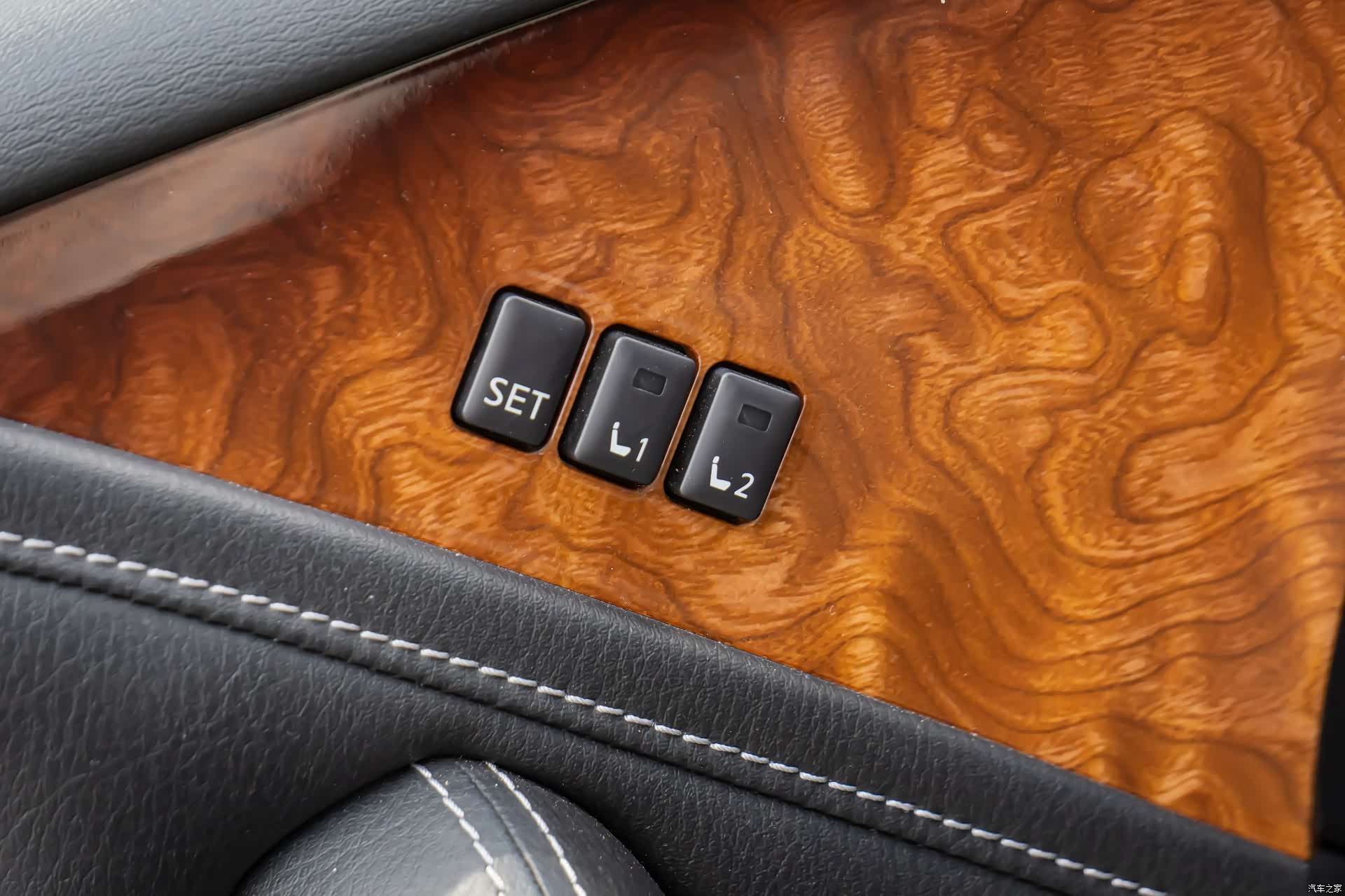 Infiniti QX80, 2017 27