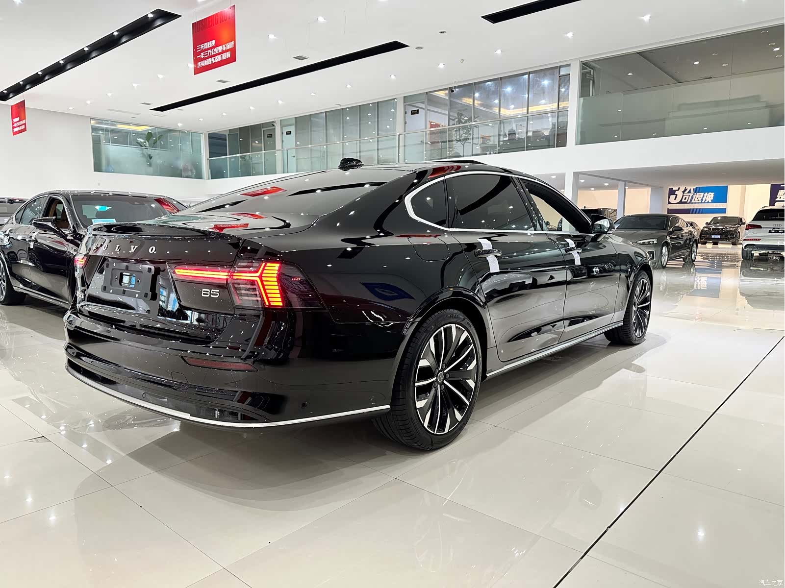 Volvo S90, 2025 4