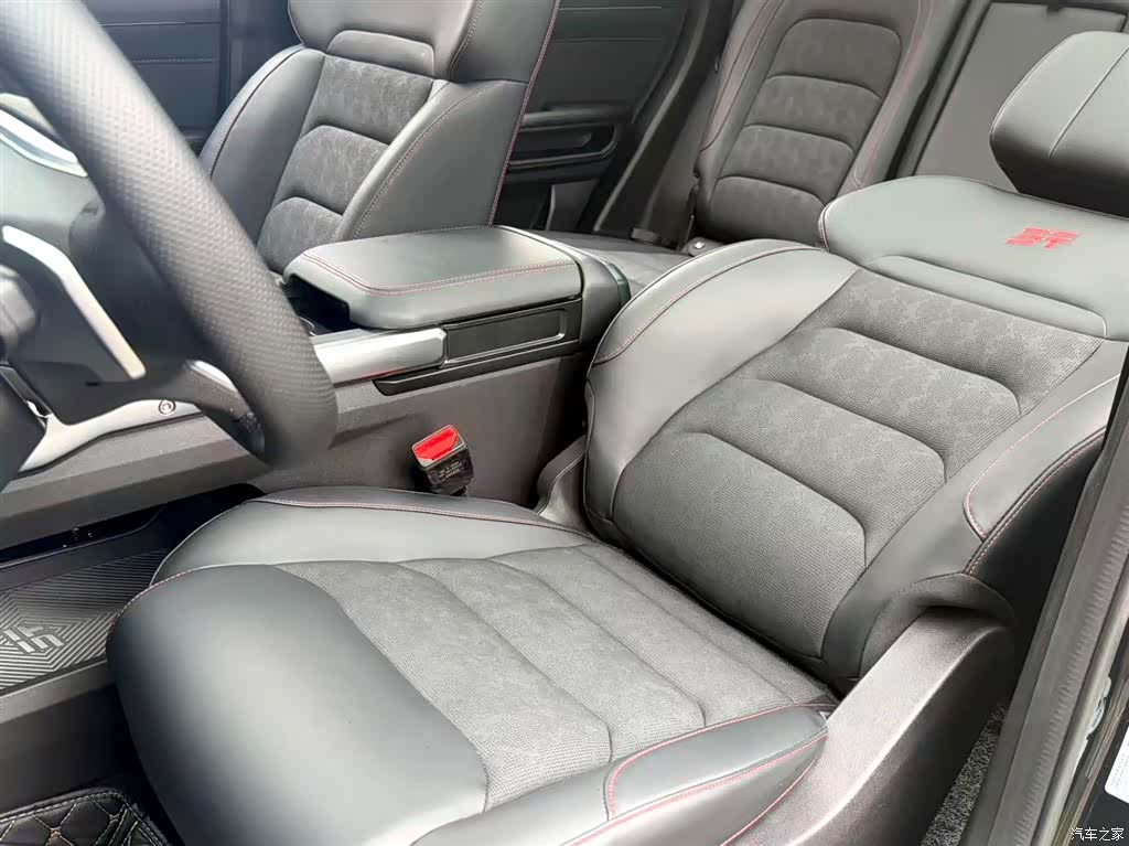 Jetour Traveller, 2025 14