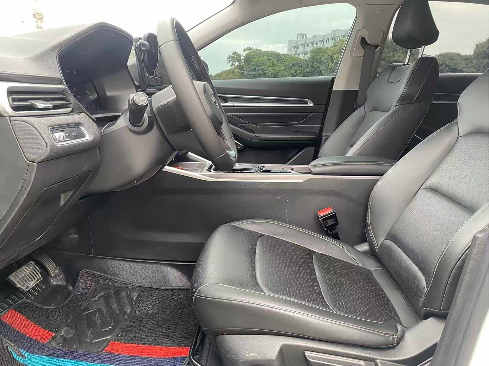 Geely Emgrand, 2023 4