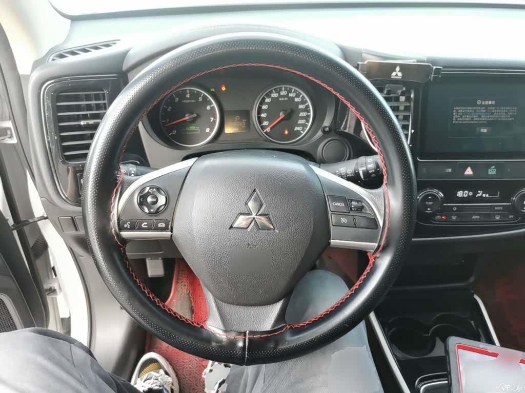 Mitsubishi Outlander, 2022 11