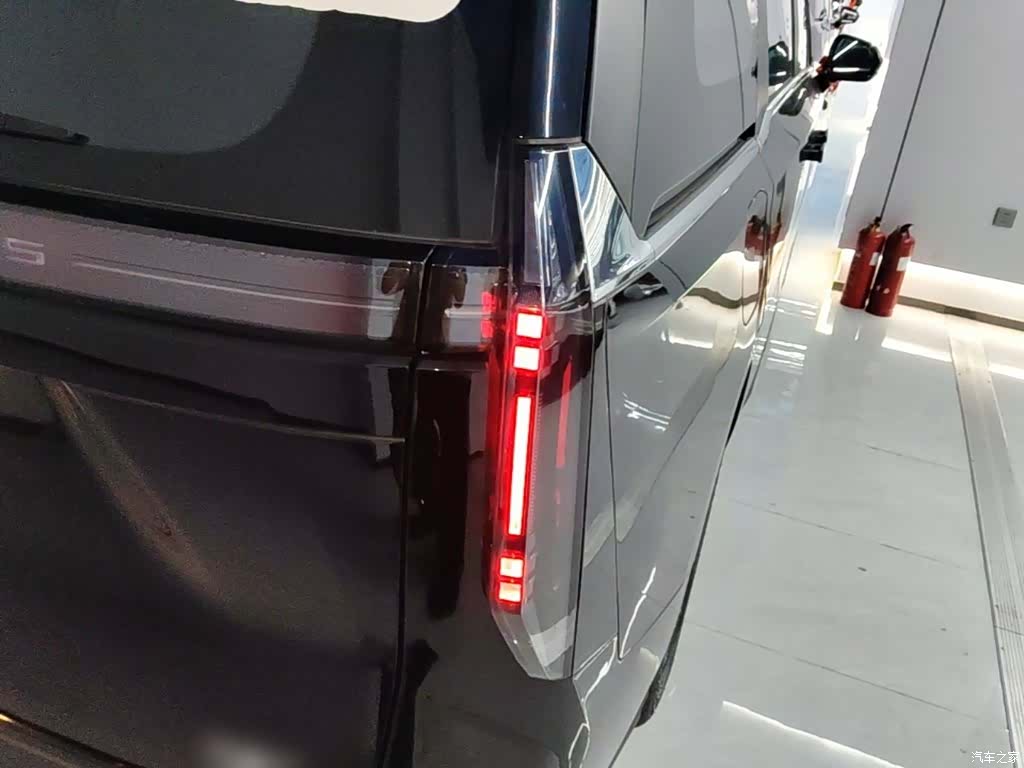 Maxus 7, 2025 8