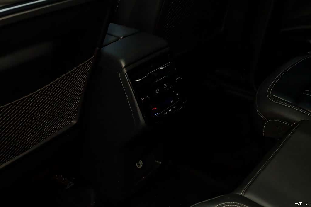 Audi Q6, 2024 12
