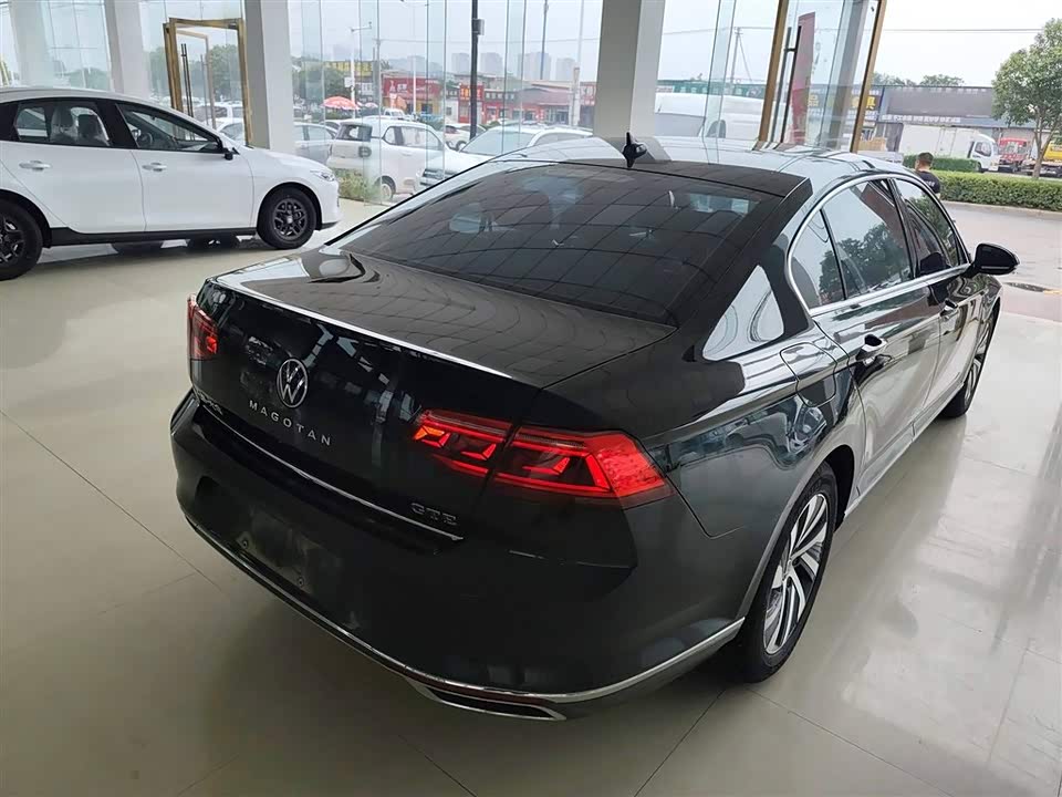 Volkswagen Magotan GTE