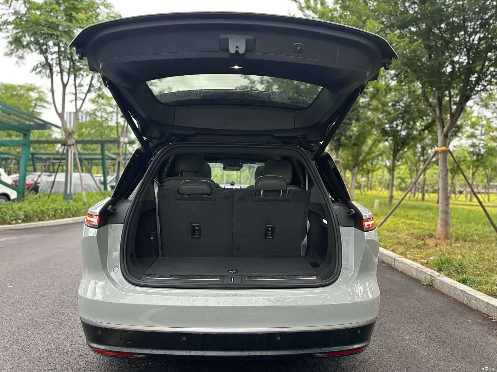 NIO ES8, 2023 7
