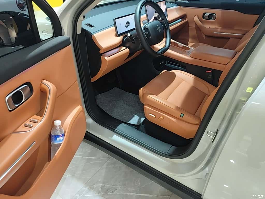 Leapmotor C10, 2025 16