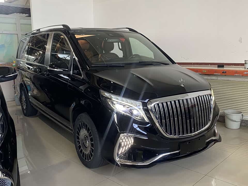 Mercedes-Benz V-class