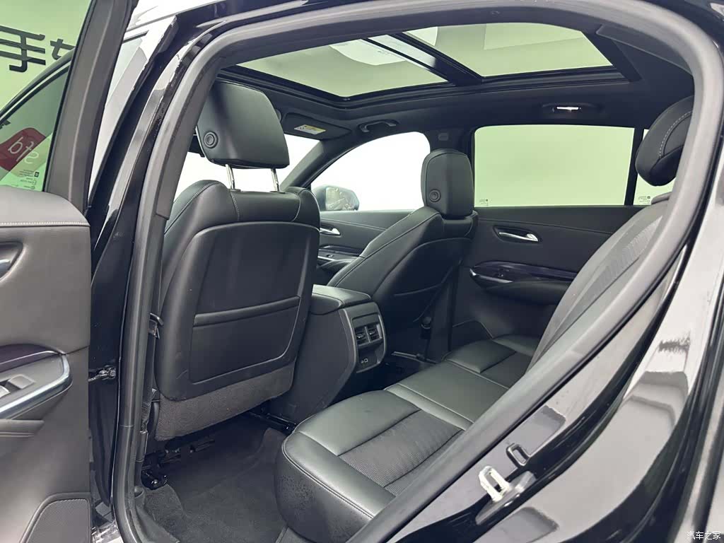 Cadillac XT4, 2022 20