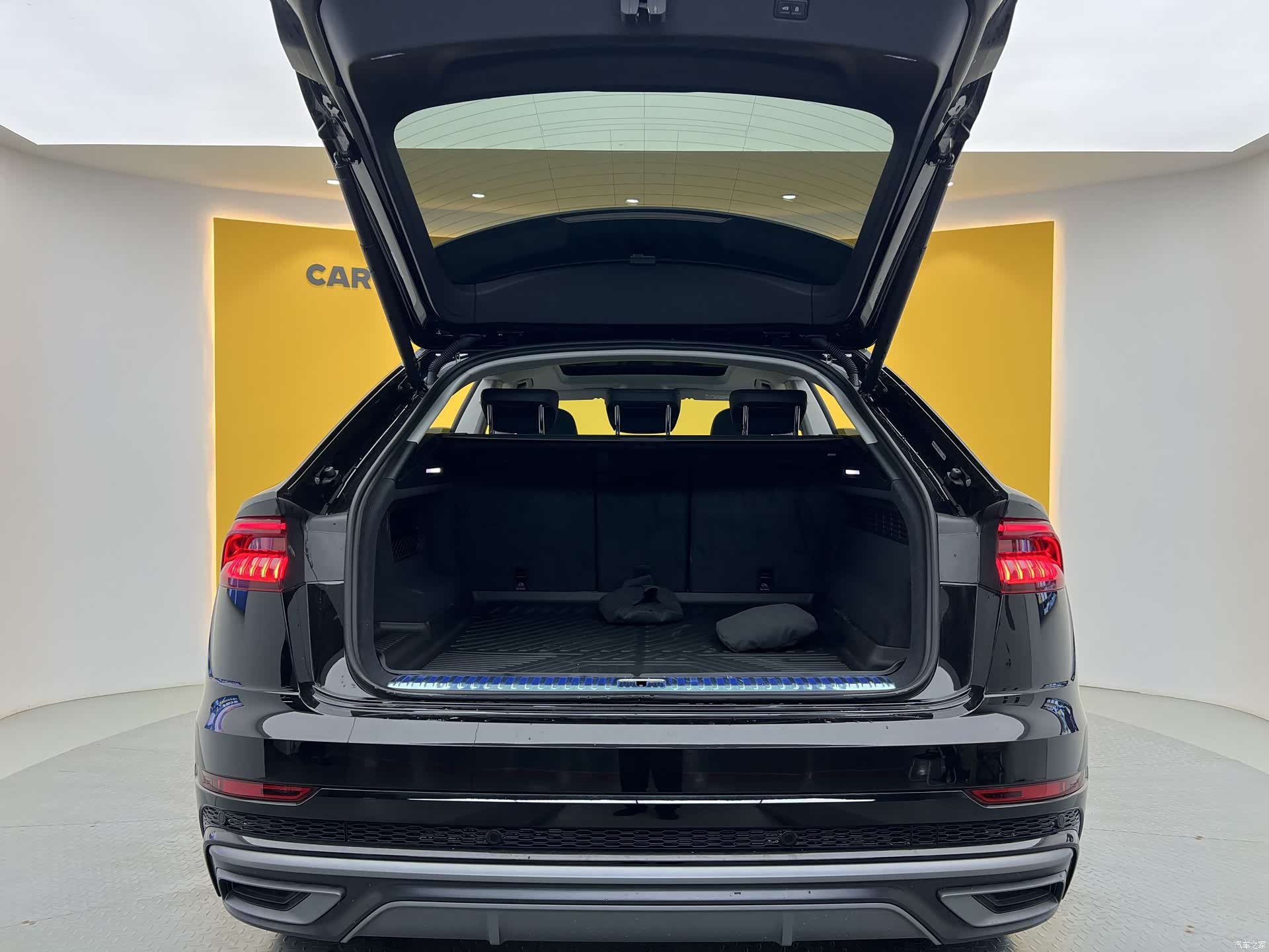 Audi Q8, 2024 32