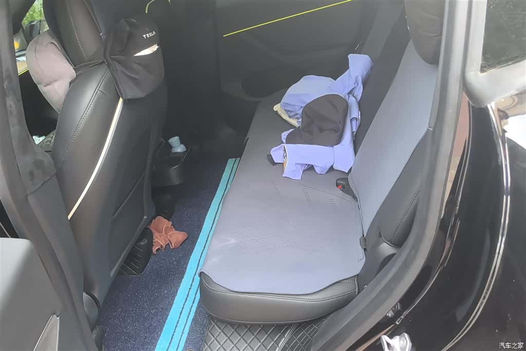 Tesla Model Y, 2021 11