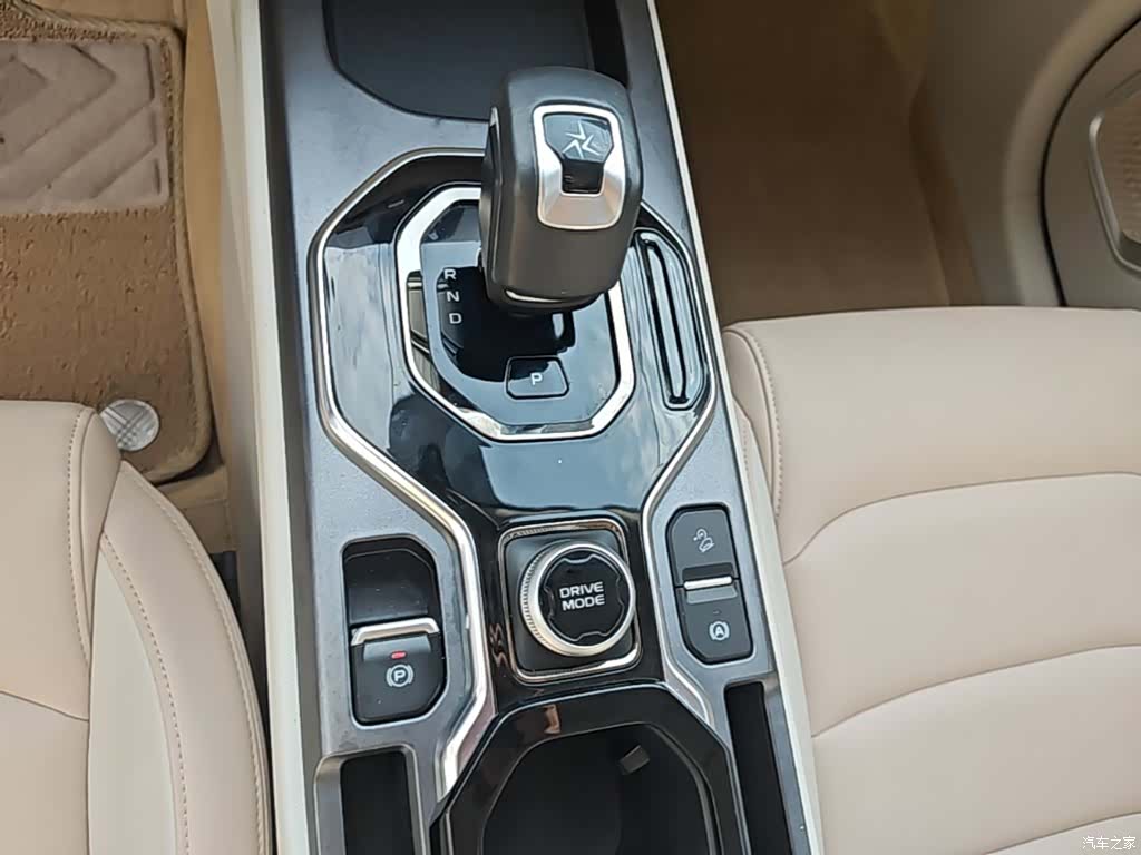 Geely Icon, 2023 14