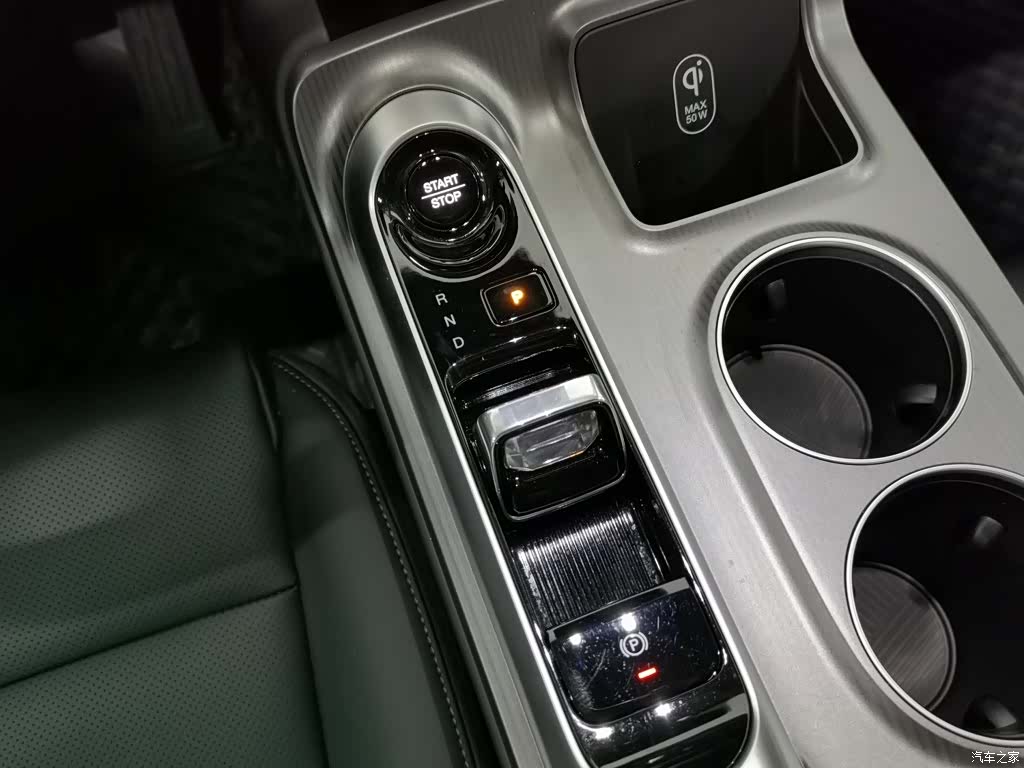 Trumpchi E8, 2025 13