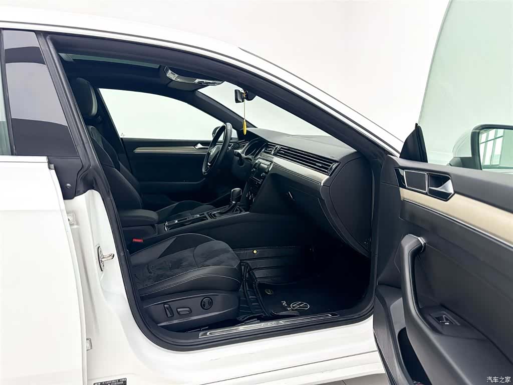 Volkswagen CC, 2019 21