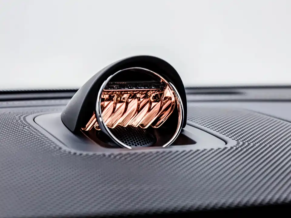 AITO Ask the world M9