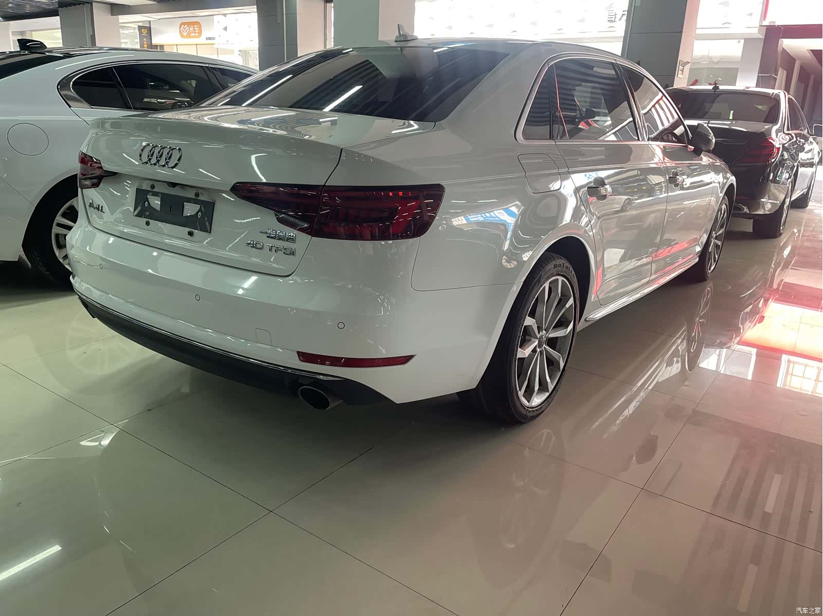 Audi A4L, 2018 все фото