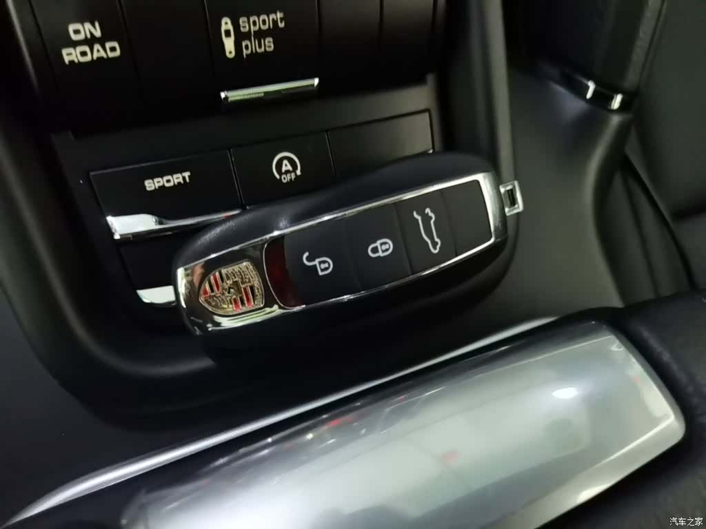 Porsche Cayenne, 2017 9