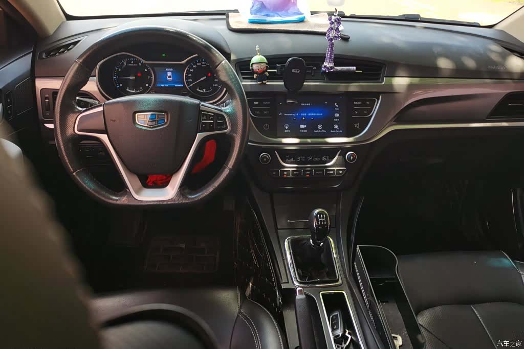 Geely Emgrand, 2018 12