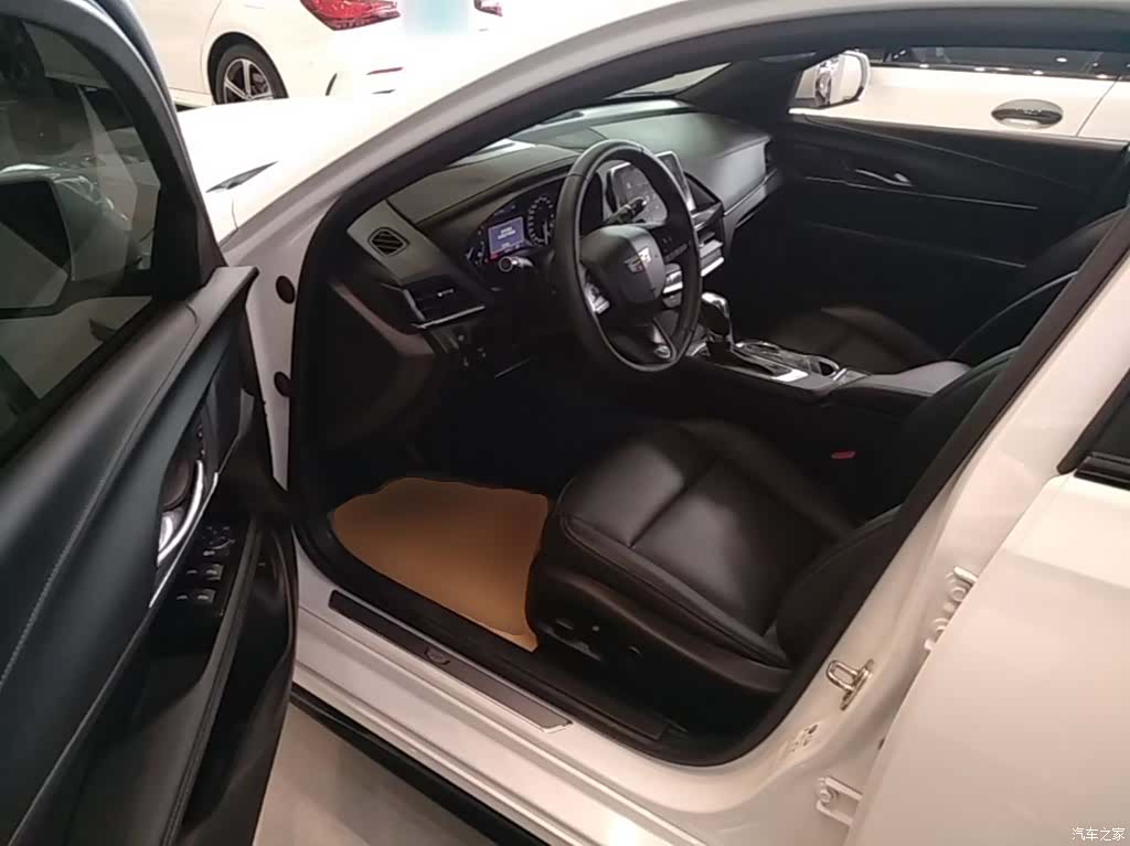 Cadillac CT4, 2023 16