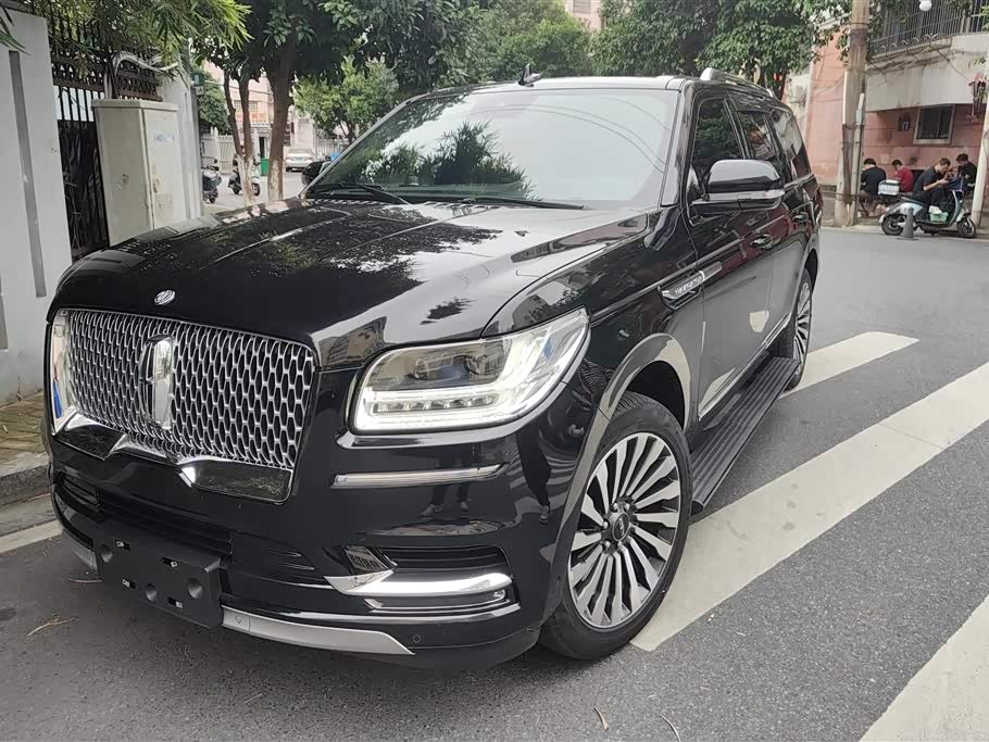 Lincoln Navigator