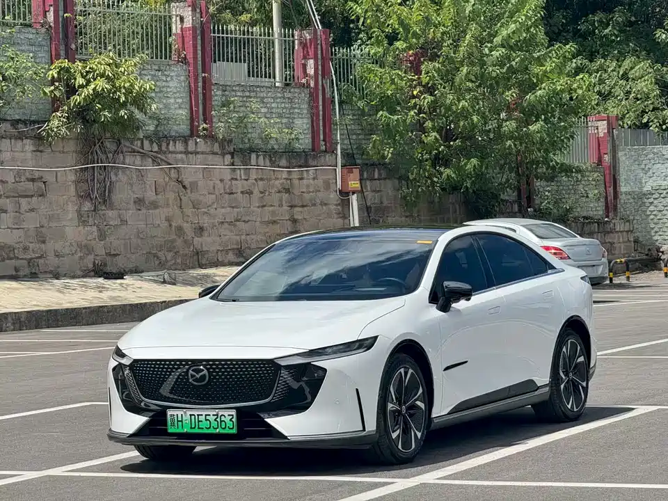 Mazda EZ-6