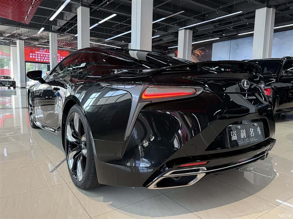 Lexus LC, 2023 13