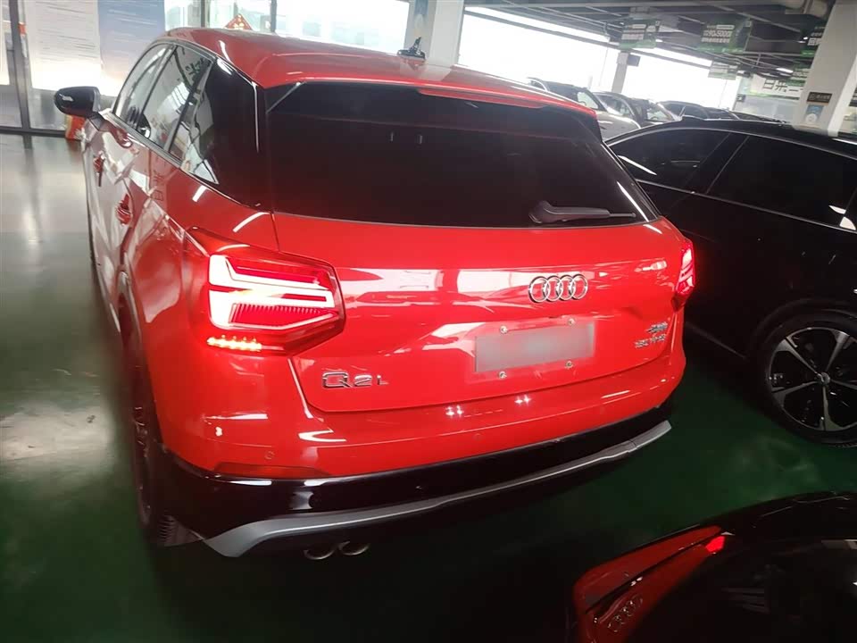 Audi Q2L