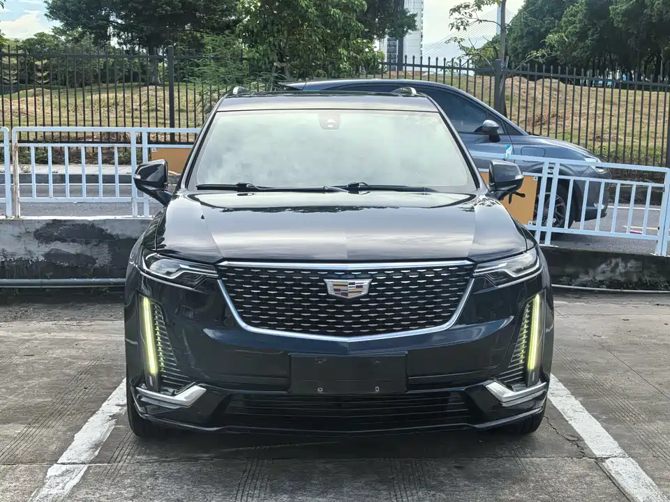 Cadillac XT6
