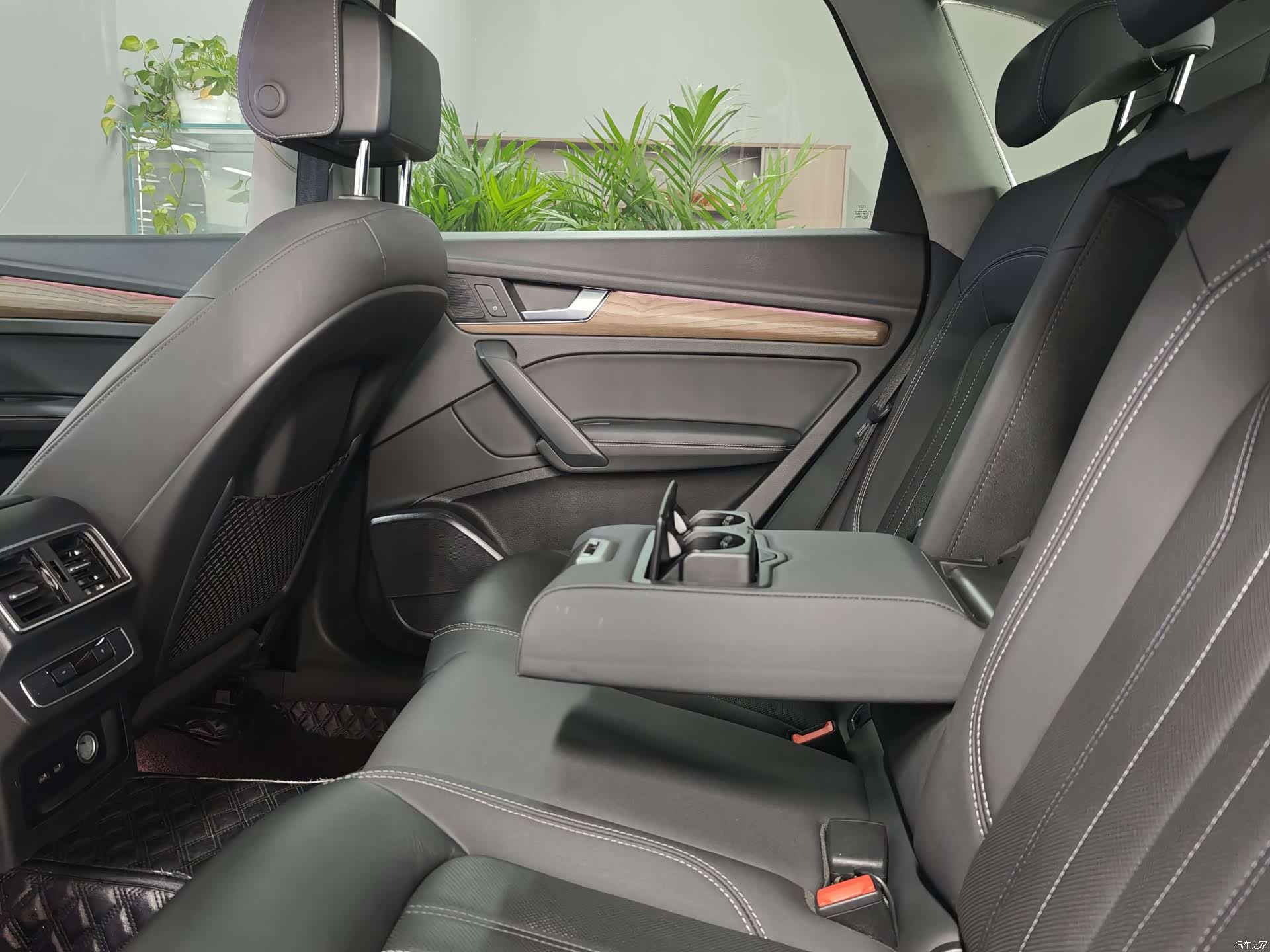 Audi Q5L, 2022 9